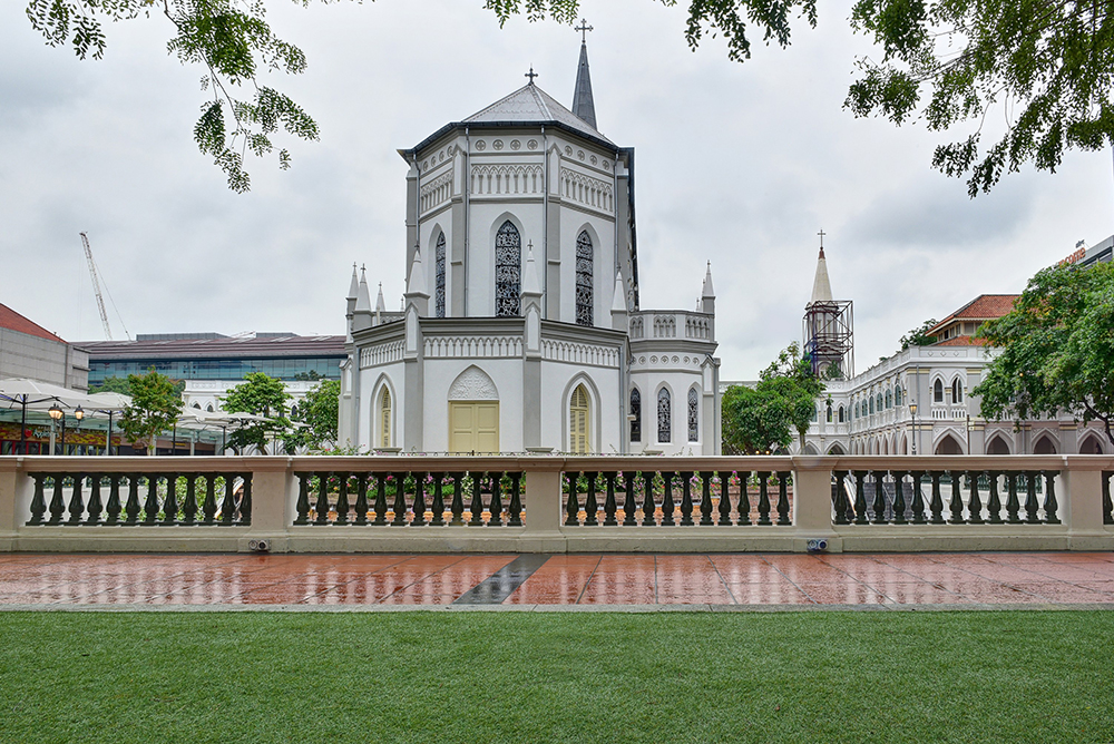 Outdoor artificial grass flooring for Chijmes
